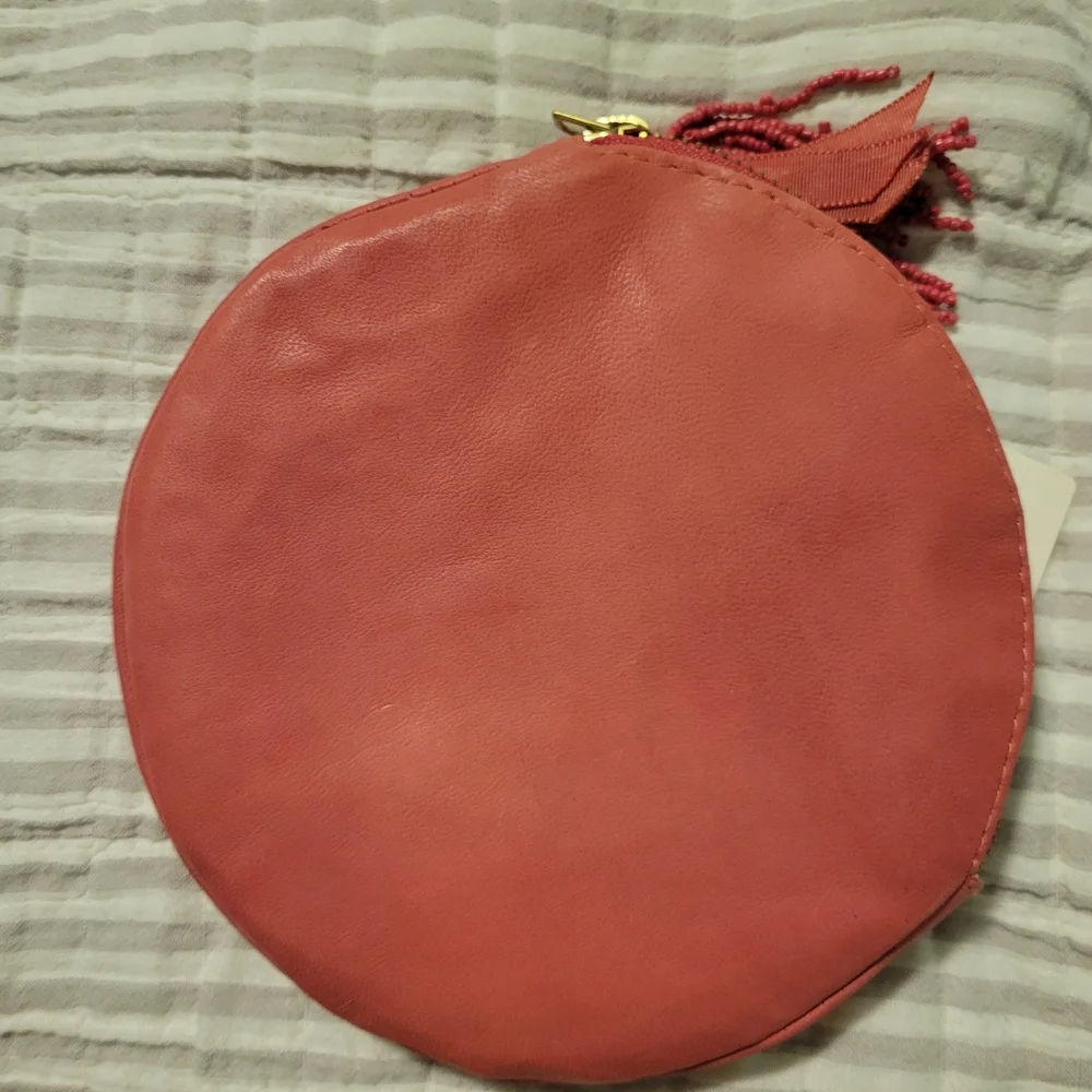 Embroidered Pink Floral Clutch - Picture 2 of 4